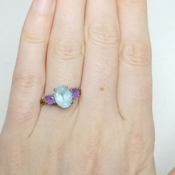 Vintage Sterling Silver Blue and Purple Rhinestone Three Stone Ring, Size 6 Band - Picture 10 of 10